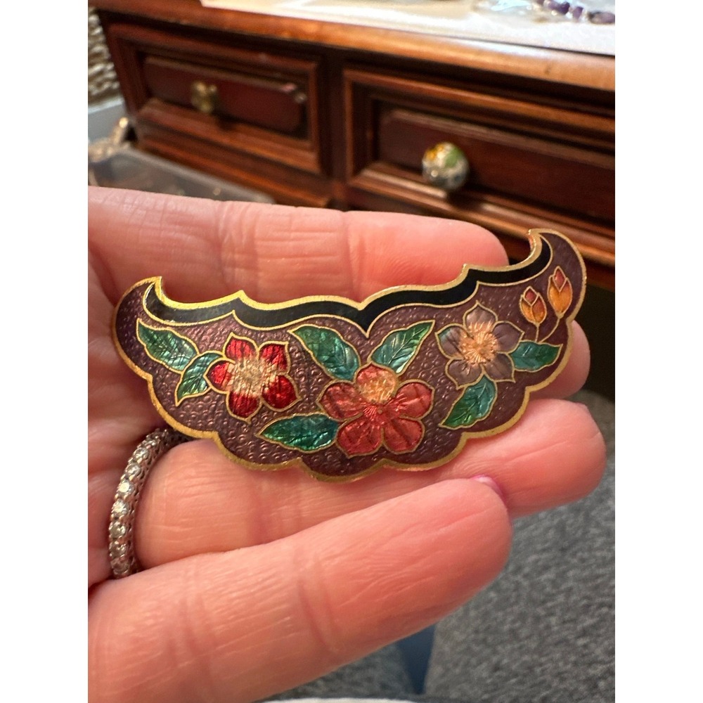 Vintage Cloisonné Scarf Clip – Floral Enamel, Gold Tone